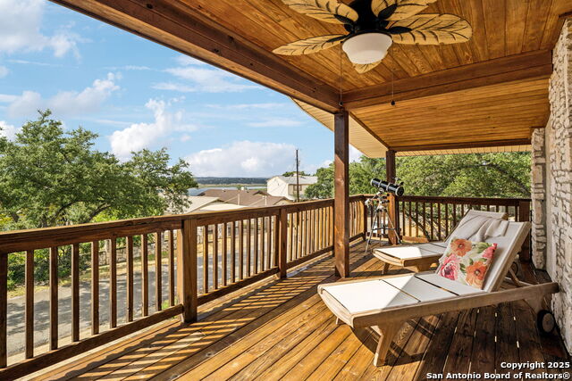 Listing photo id 22 for 2200 Glenn Dr