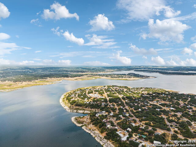 Listing photo id 26 for 2200 Glenn Dr