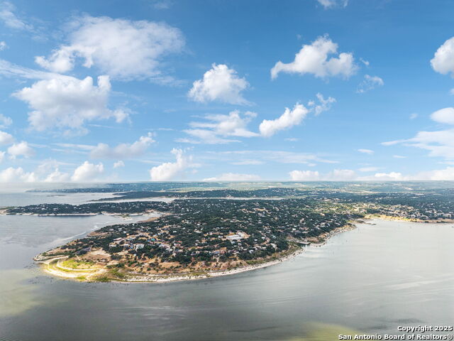 Listing photo id 27 for 2200 Glenn Dr