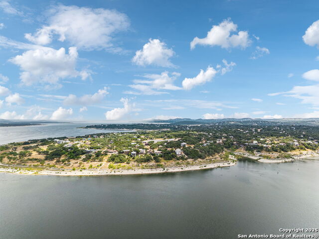 Listing photo id 28 for 2200 Glenn Dr