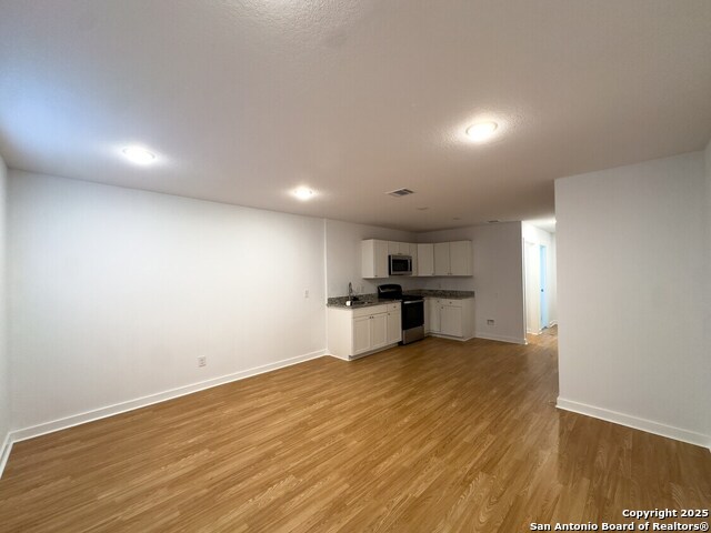 Listing photo id 14 for 9 Units Multi-family Portfolio