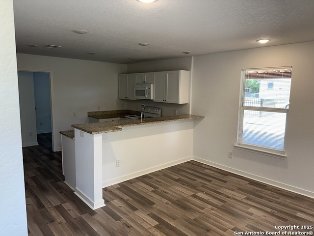 Listing photo id 17 for 9 Units Multi-family Portfolio