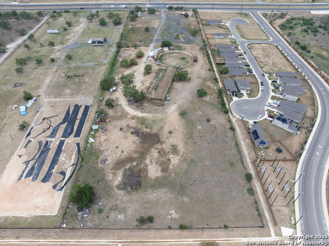 Listing photo id 7 for 14524 Us Highway 281 S