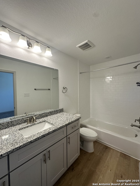 Image 14 of 21 For 7544 Briarwood Pass  102