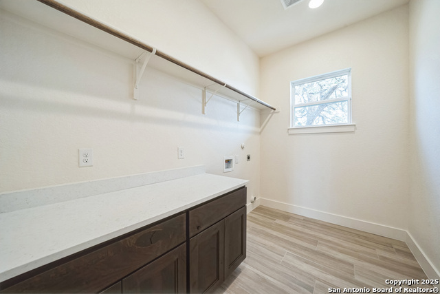 Image 20 of 50 For 313 Firewheel