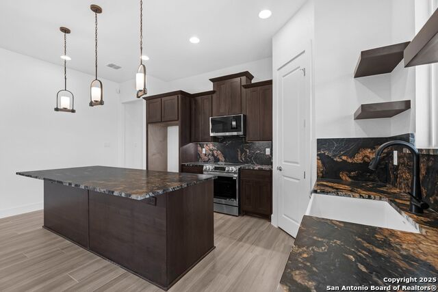 Image 31 of 50 For 313 Firewheel