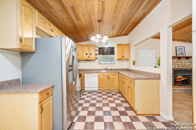 Image 6 of 18 For 8715 Buckskin Dr.