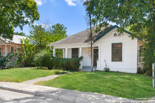 Image 3 of 25 For 512 Nevada St