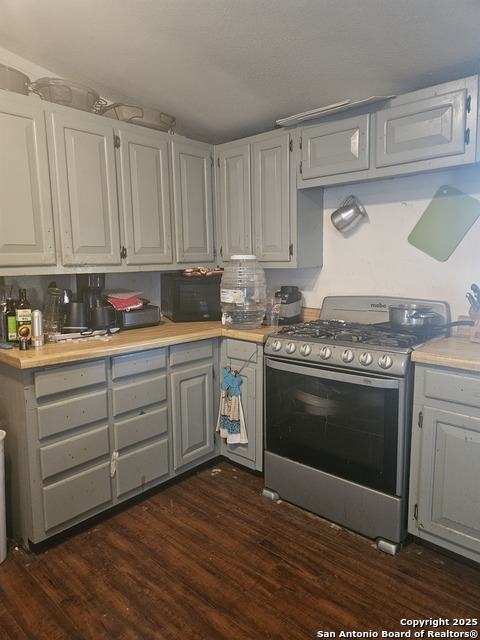 Listing photo id 3 for 16518 Us Highway 281 S