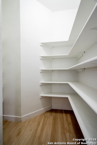 Image 15 of 39 For 7831 Dunhill Coach