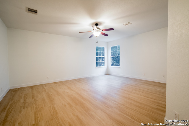 Image 23 of 39 For 7831 Dunhill Coach