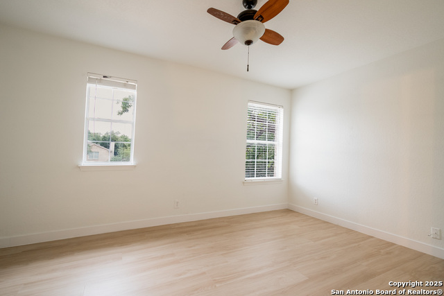 Image 27 of 39 For 7831 Dunhill Coach