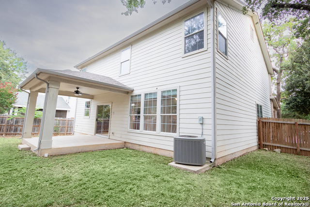 Image 32 of 39 For 7831 Dunhill Coach