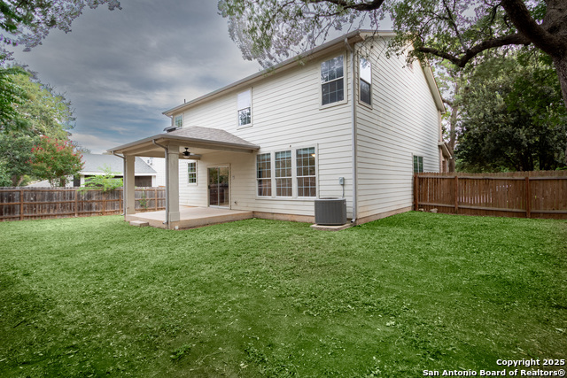 Image 33 of 39 For 7831 Dunhill Coach