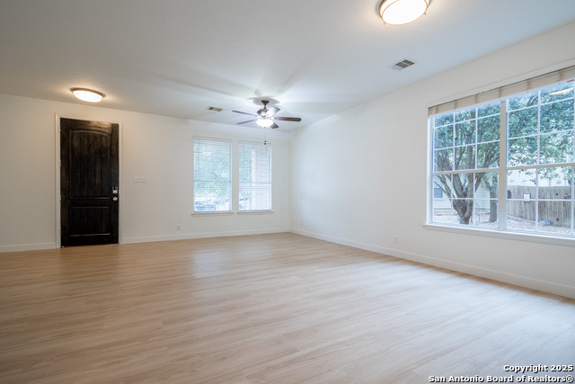 Image 4 of 39 For 7831 Dunhill Coach