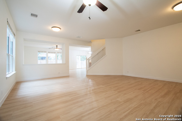 Image 5 of 39 For 7831 Dunhill Coach