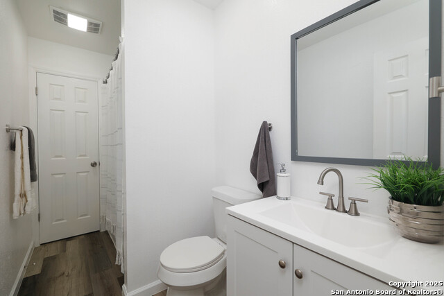 Image 15 of 19 For 3323 Coral Grove
