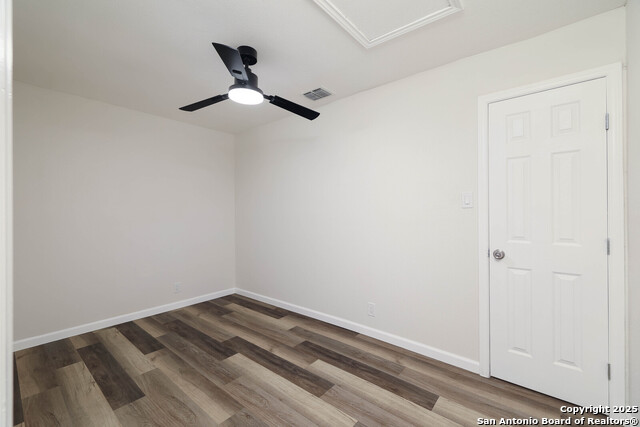 Image 16 of 19 For 3323 Coral Grove