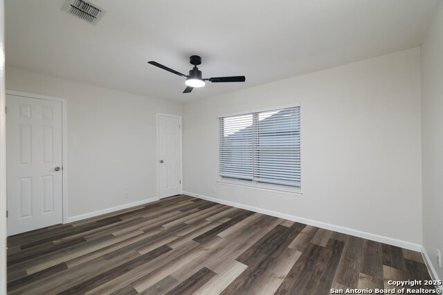 Image 17 of 19 For 3323 Coral Grove