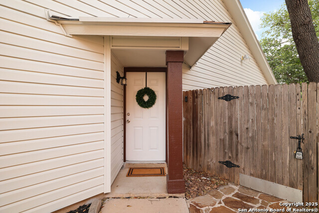 Image 3 of 19 For 3323 Coral Grove
