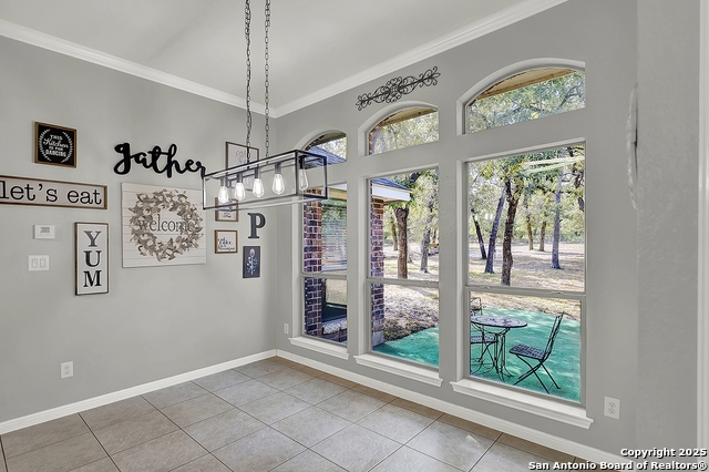 Listing photo id 8 for 162 Champions