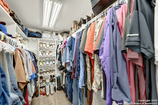 Listing photo id 22 for 162 Champions