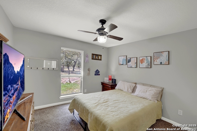 Listing photo id 25 for 162 Champions