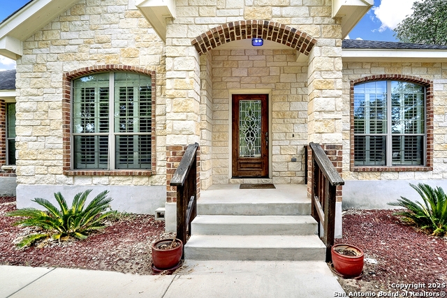 Listing photo id 1 for 162 Champions