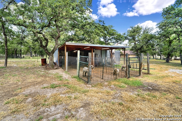 Listing photo id 32 for 162 Champions