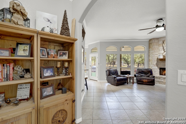 Listing photo id 2 for 162 Champions