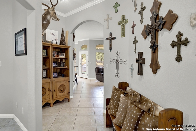 Listing photo id 3 for 162 Champions