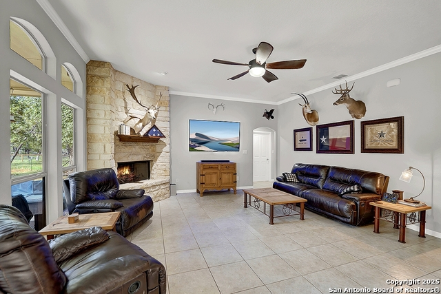 Listing photo id 5 for 162 Champions