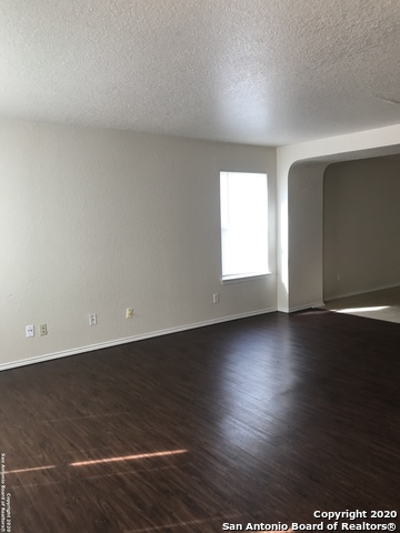 Image 4 of 17 For 11005 Crystal Plain