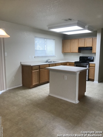 Image 5 of 17 For 11005 Crystal Plain