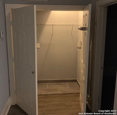 Image 7 of 9 For 248 Clifford Ct  101