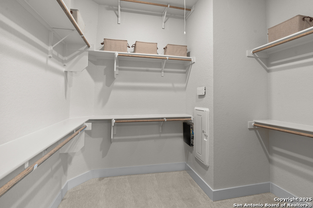 Image 35 of 47 For 229 Sasparilla