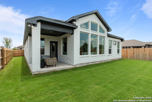 Image 37 of 47 For 229 Sasparilla