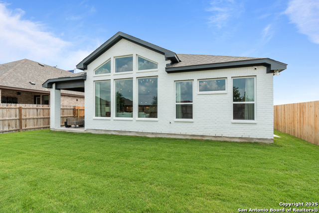 Image 38 of 47 For 229 Sasparilla