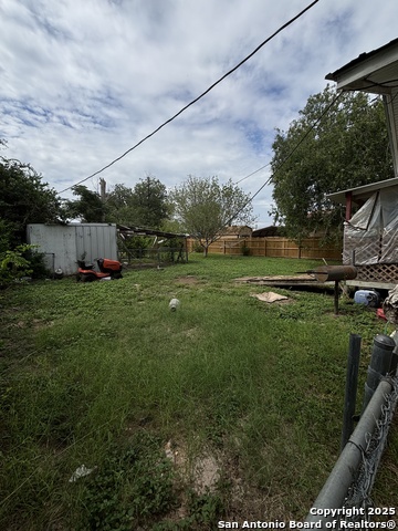 Listing photo id 0 for 409 Sycamore St