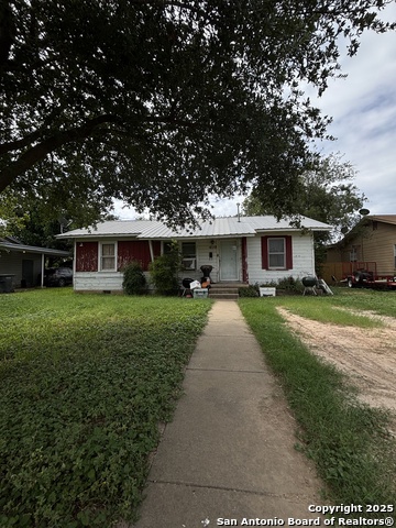 Listing photo id 2 for 409 Sycamore St