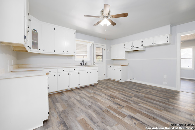 Listing photo id 21 for 609 15th