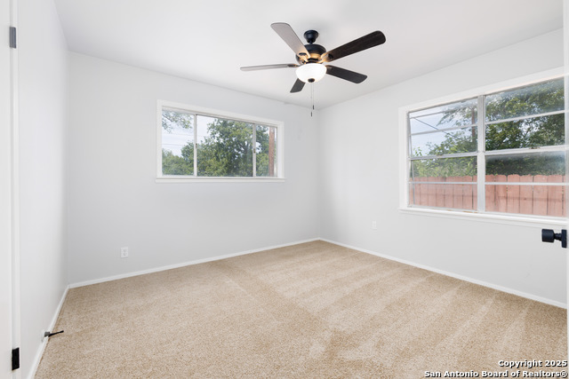 Listing photo id 2 for 609 15th