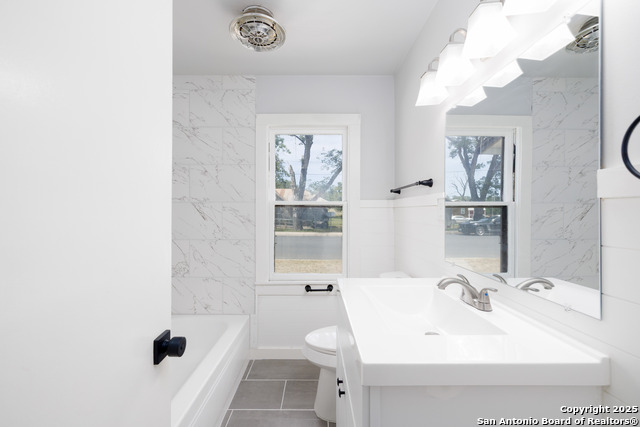 Listing photo id 5 for 609 15th
