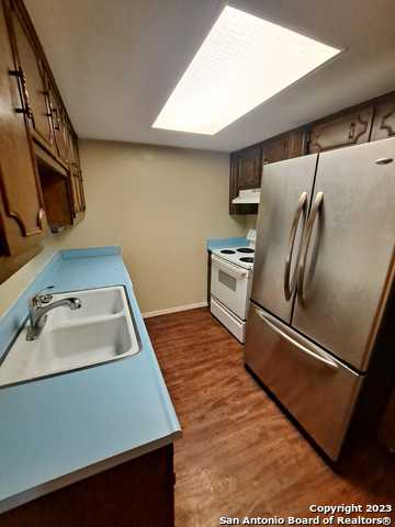 Image 3 of 8 For 7116 Larksong