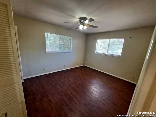 Image 8 of 8 For 7116 Larksong