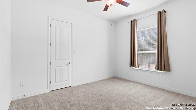 Image 23 of 35 For 2382 Geneseo Oaks