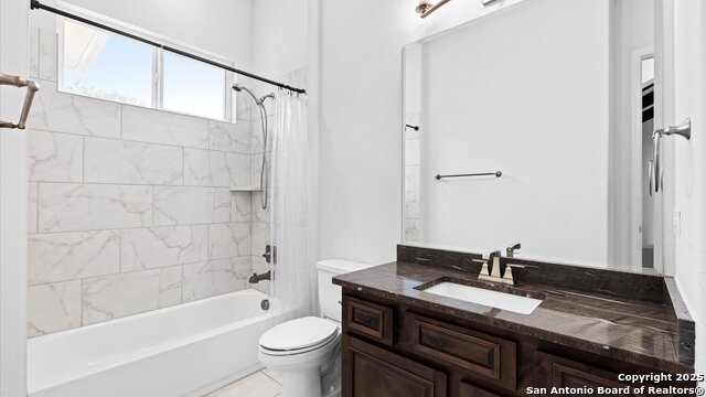 Image 24 of 35 For 2382 Geneseo Oaks