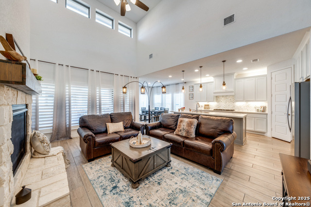 Image 17 of 38 For 9023 Raven Pointe