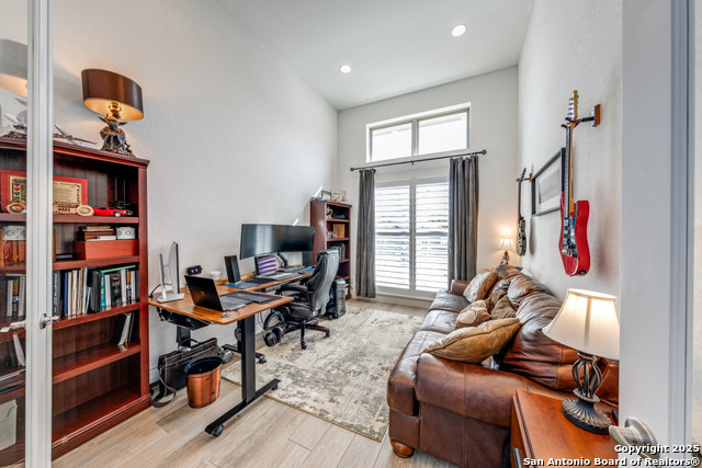 Image 19 of 38 For 9023 Raven Pointe