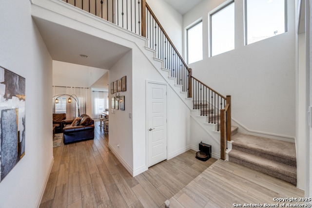 Image 7 of 38 For 9023 Raven Pointe